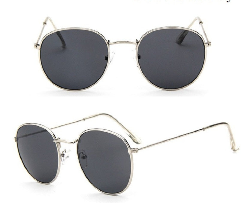 ✨ Lunettes de Soleil Rétro pour Femmes – Élégance Intemporelle ✨