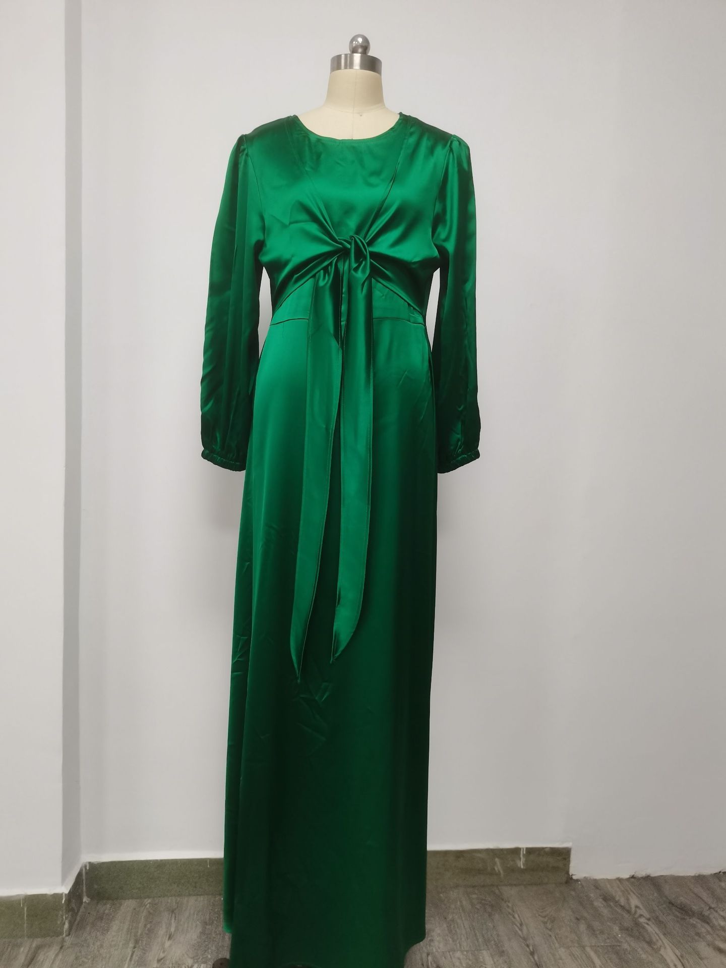 Caftan & Abaya Élégants – Robes Satinées pour Femme