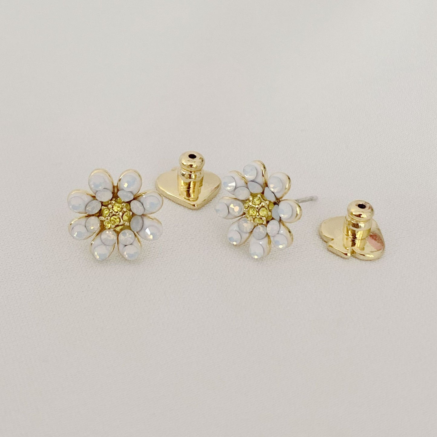 Bijoux Fleur Dorés pour Femme, Style Chic & Intemporel