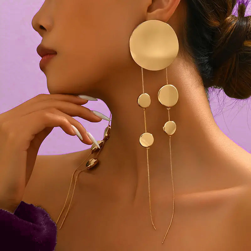 Boucles d’Oreilles Longues à Pampilles – Motif Léopard Chic & Tendance 2025